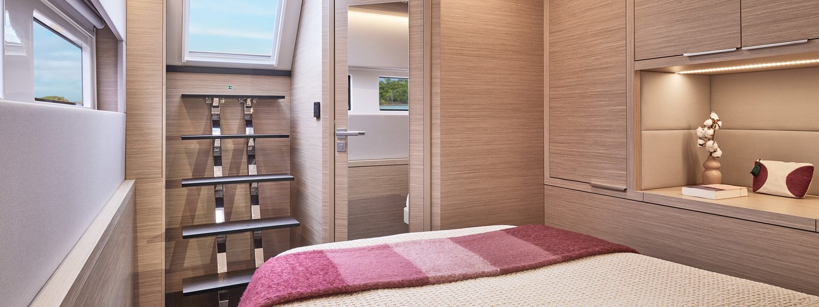 L55_interior_1920x720_9