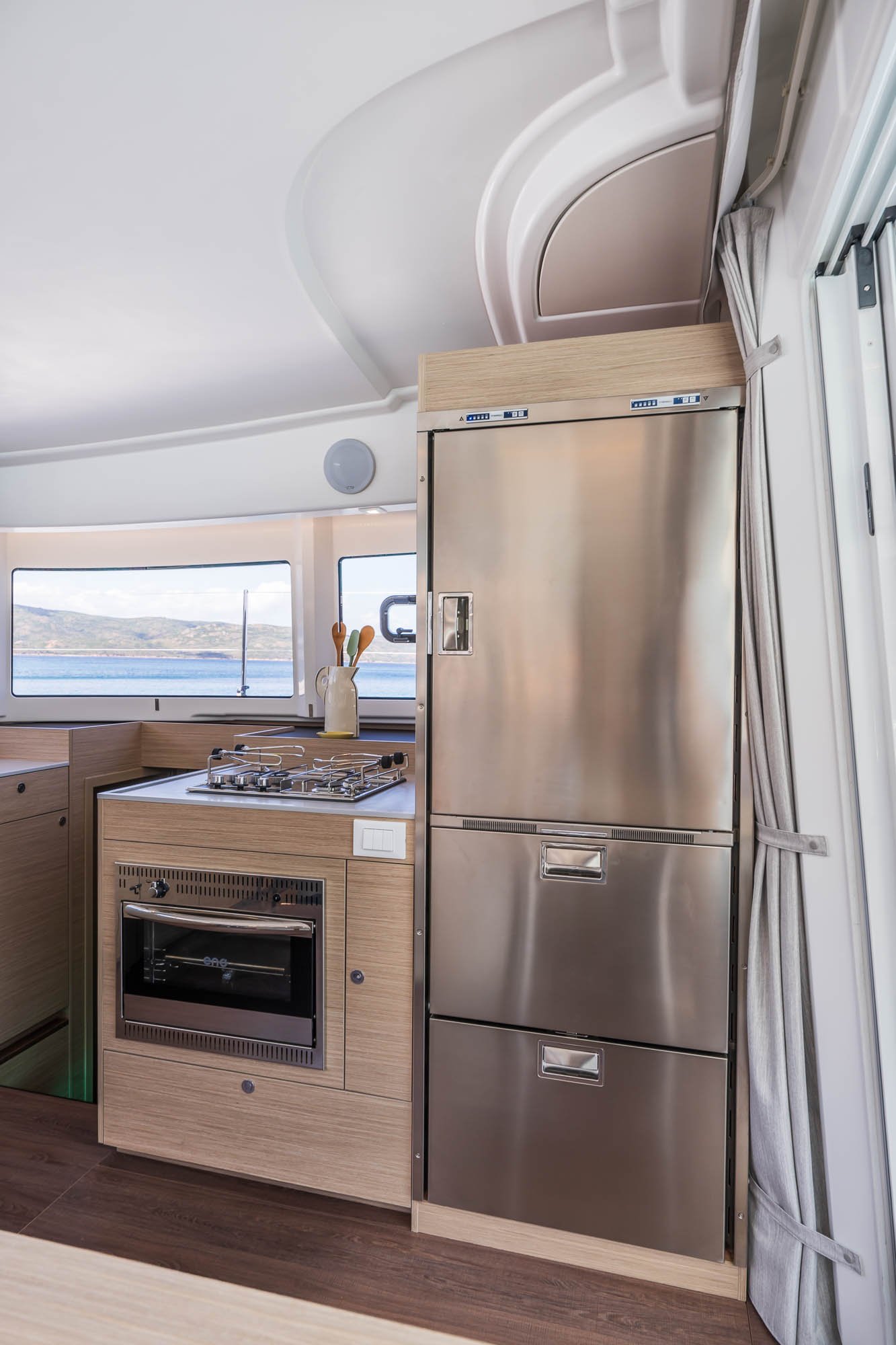 LAGOON-38_IMAGE_INTERIOR-20