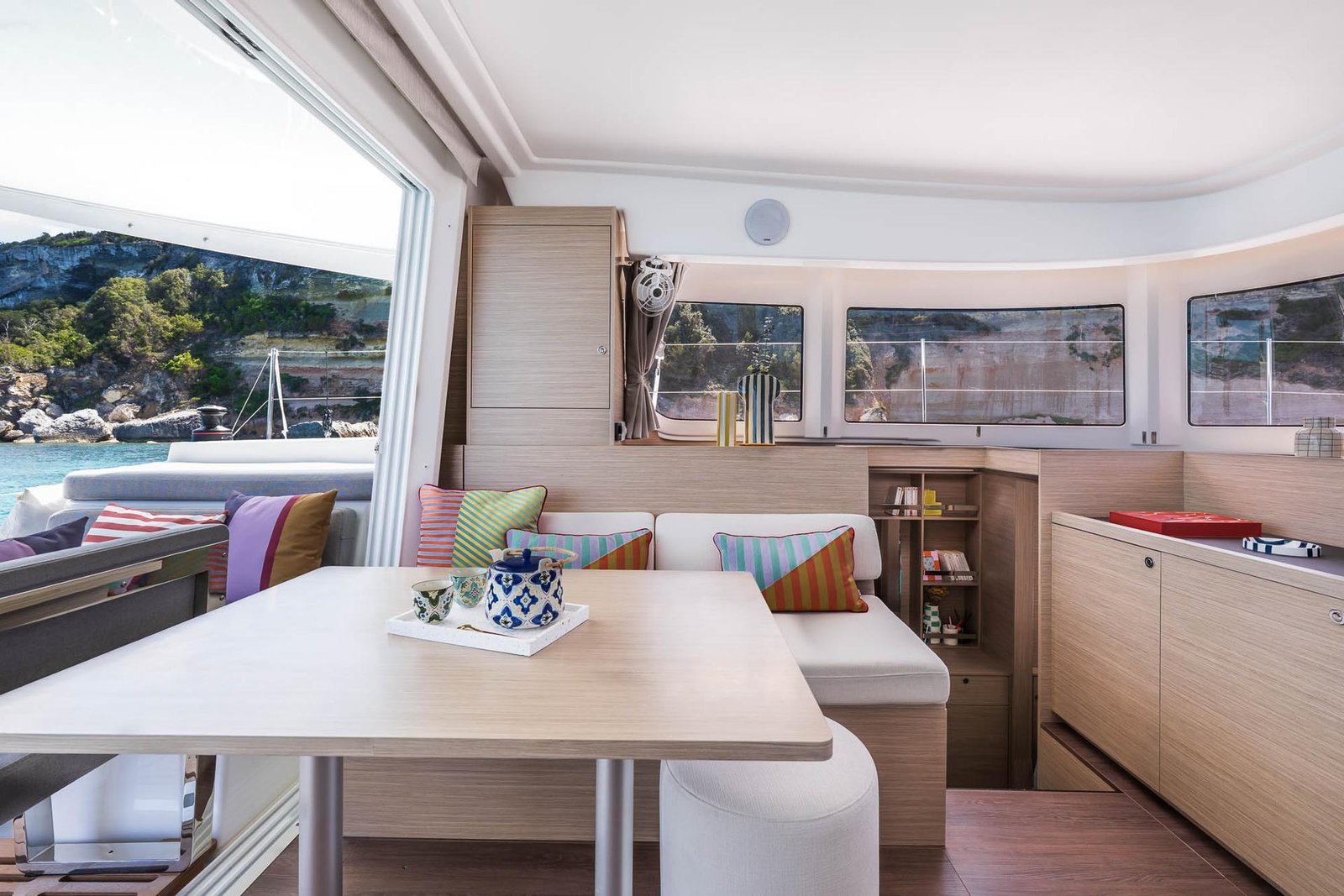 LAGOON-38_IMAGE_INTERIOR-22
