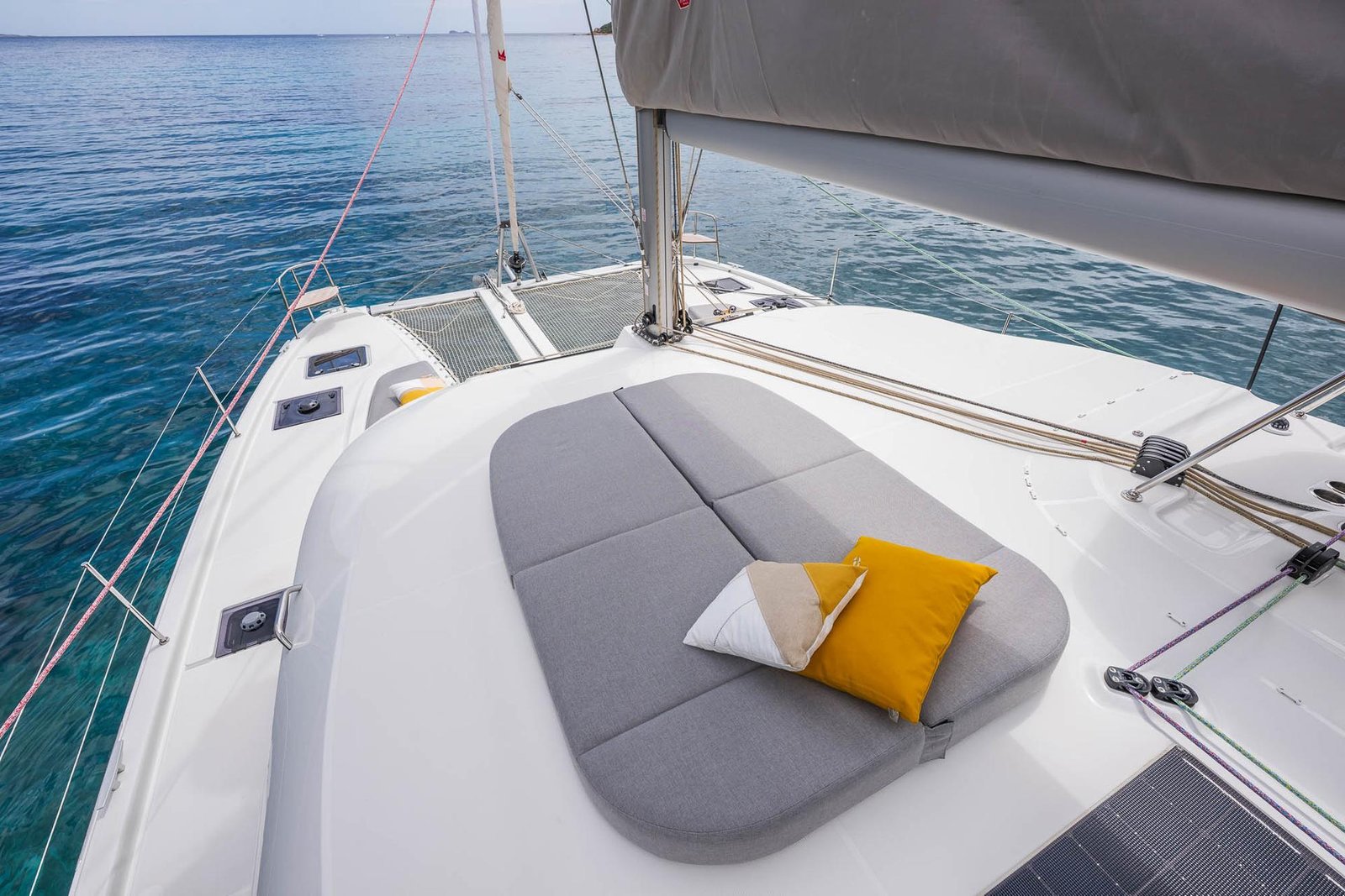 LAGOON-38_IMAGE_INTERIOR