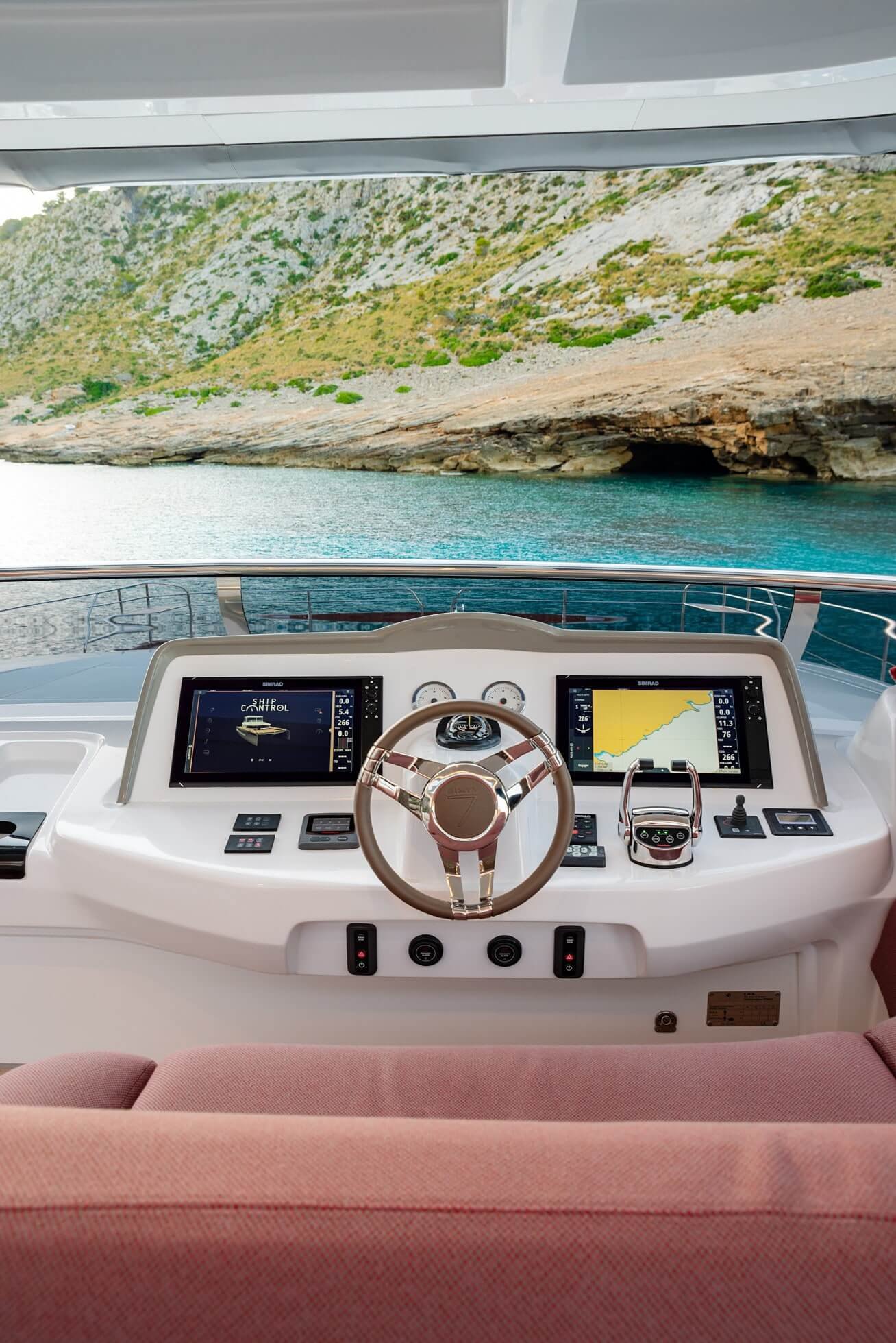 SIXTY-7-flybridge-1_0