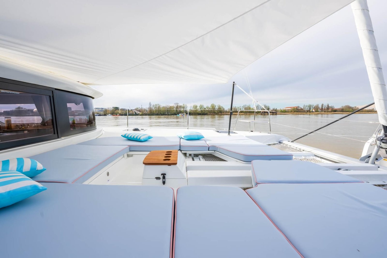 lagoon-46-iconic-slider-17